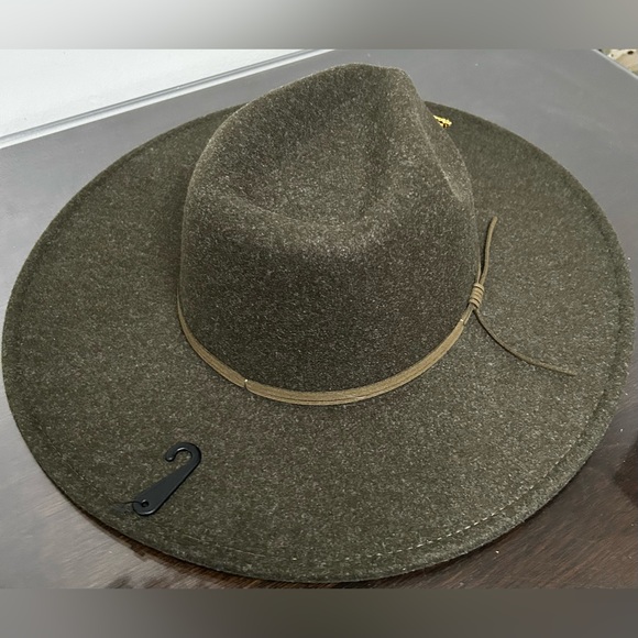 Sonoma Gray Fedora Hat with a Large Starfish or Star of Texas brooch/pendent - Picture 5 of 9